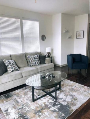 Lovely, yet spacious modern 1bed 1bd apartment